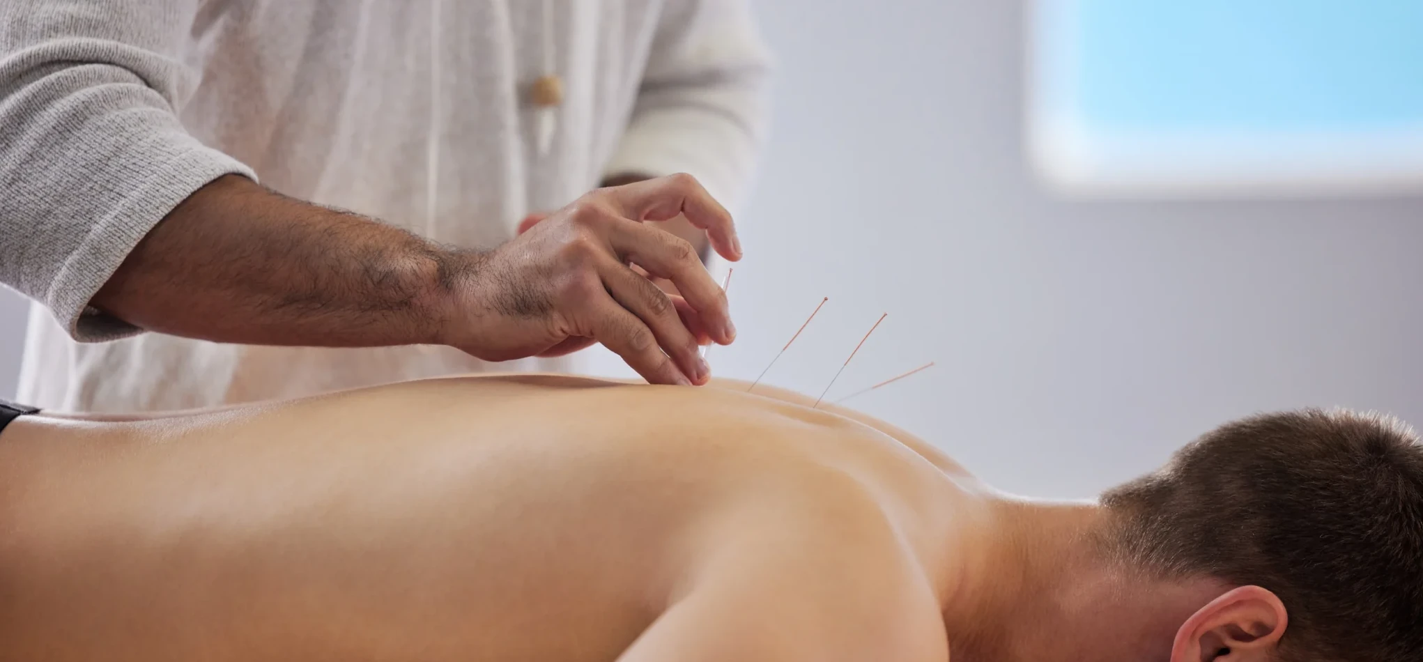 Manual back therapy performed by a physiotherapist to assess and treat chronic low back pain Oakville Manual back therapy performed by a physiotherapist to assess and treat chronic low back pain Oakville
